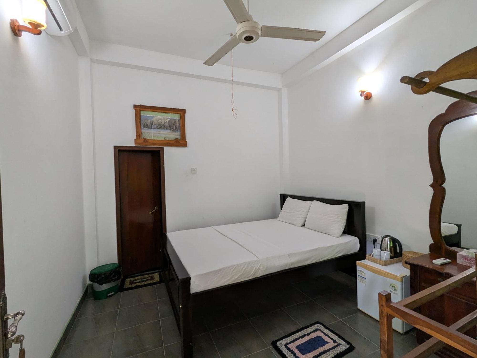 Hotel Walawa Blue Sapphire Udawalawe Exterior foto