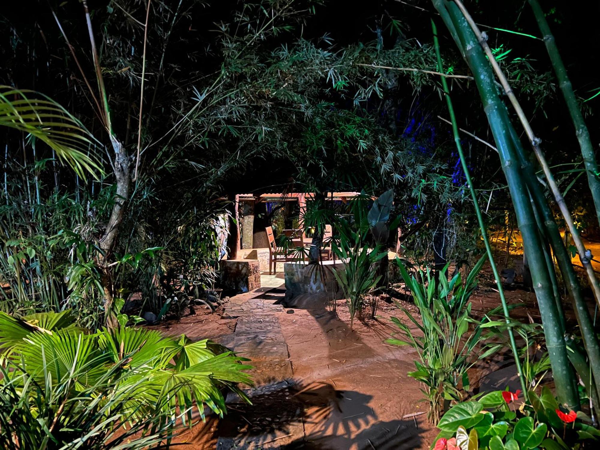Hotel Walawa Blue Sapphire Udawalawe Exterior foto