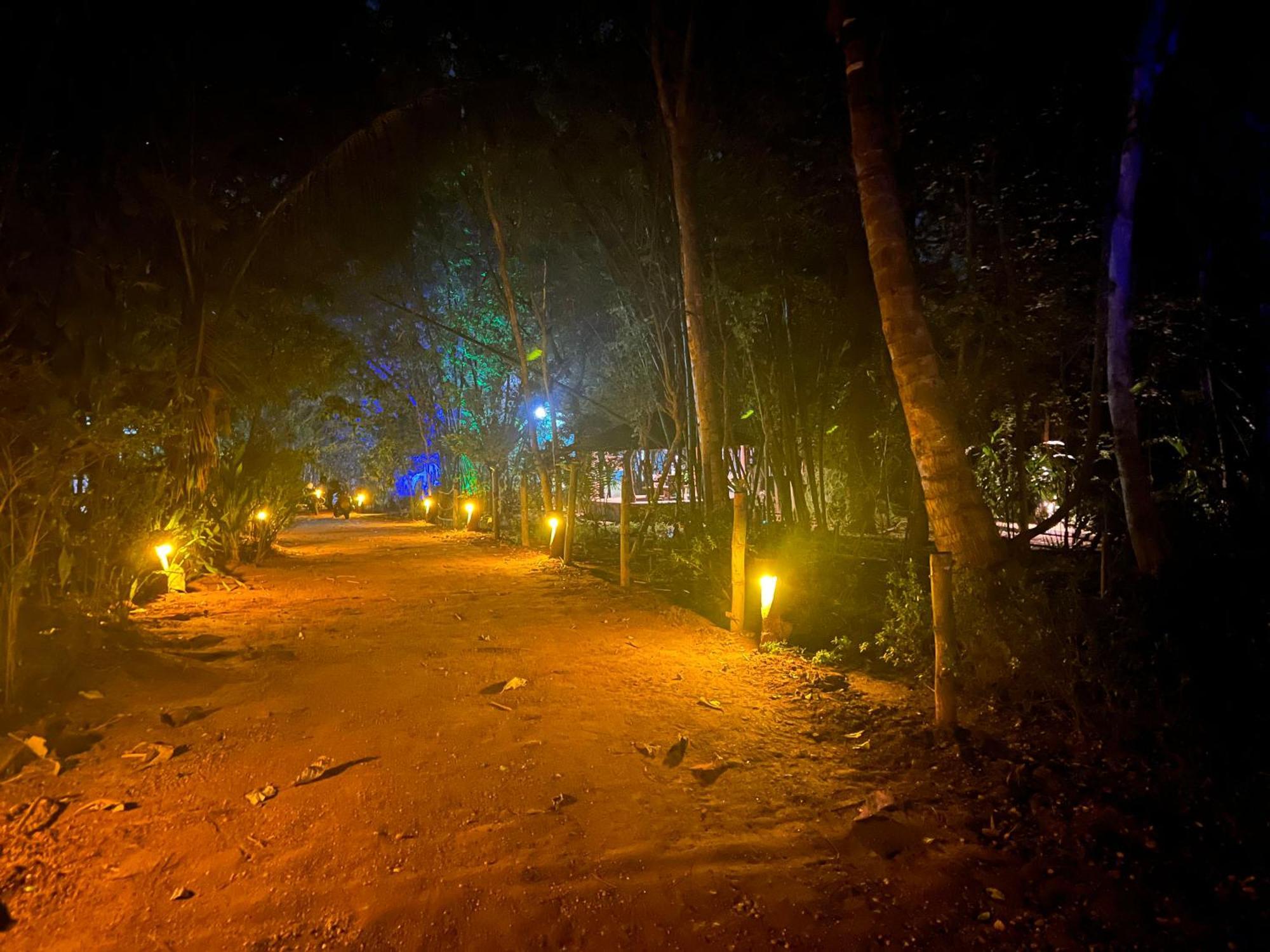 Hotel Walawa Blue Sapphire Udawalawe Exterior foto